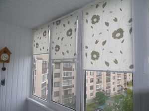 Установка рулонных штор на пластиковые окна в Екатеринбурге